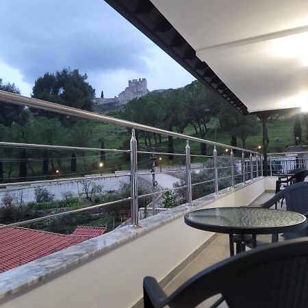 G&K Garden Hotel 베라트 외부 사진
