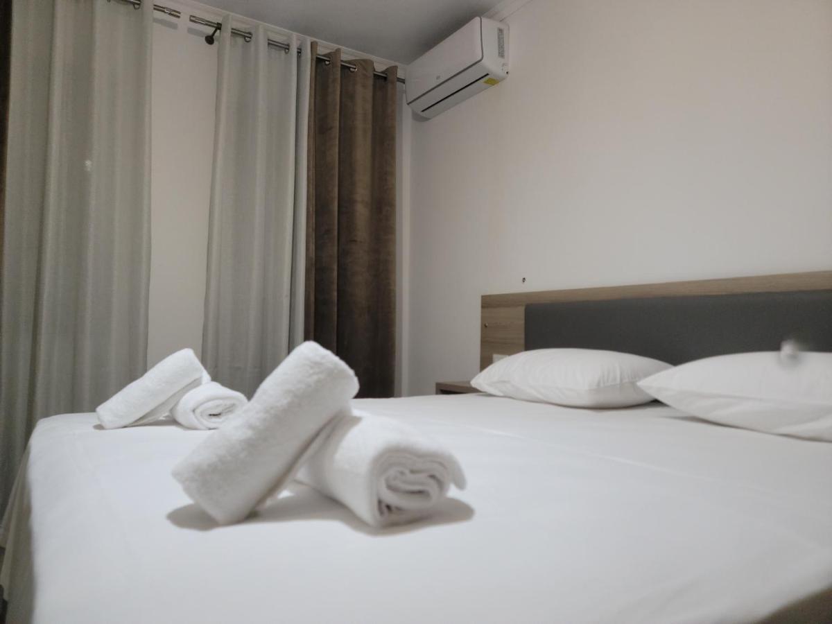 G&K Garden Hotel 베라트 외부 사진
